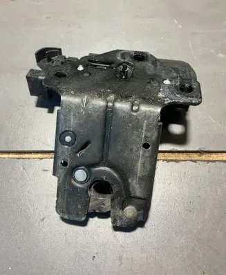 Audi A6 S6 C6 4F Tailgate/trunk/boot lock/catch/latch 8P4827505C