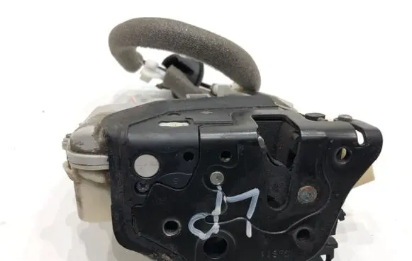 Audi A7 S7 4G Front door lock 4G1837015