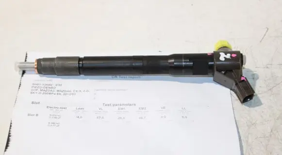 Mazda CX-5 Fuel injector SH0113H50