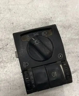 Opel Omega B1 Light switch 90460591