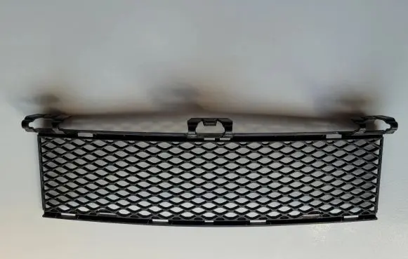BMW 6 E63 E64 Front bumper lower grill 7008820 038800L
