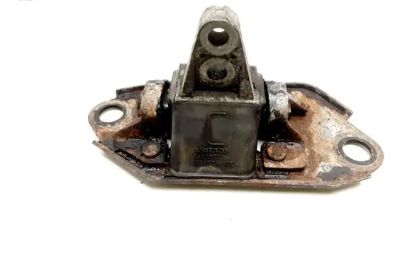 Volvo XC90 Engine mount bracket 9492872