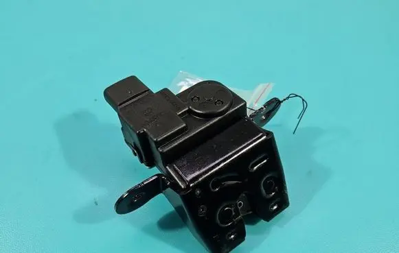 Hyundai i30 Tailgate/trunk/boot lock/catch/latch 81230G3000 IMPRK1603795