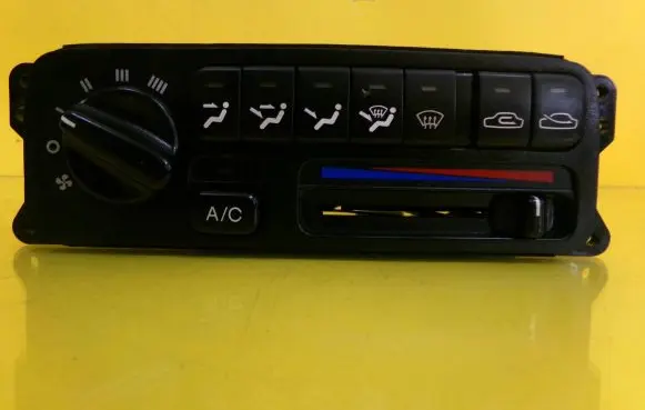 Hyundai Sonata Climate control unit 961007M