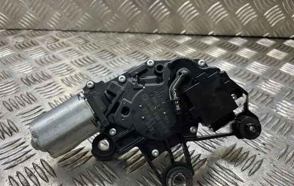 Volkswagen Polo IV 9N3 Rear window wiper motor 6Q6955711C