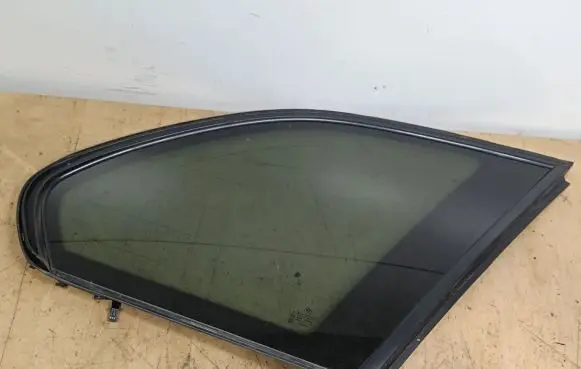 BMW X5 E53 Rear side window 43R00069