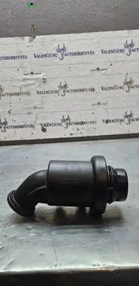 Mercedes-Benz E W212 Intake resonator A6511400087 4011195A