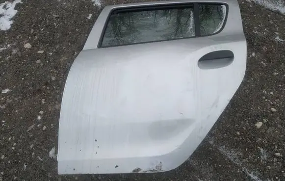 Dacia Sandero Rear door pilkos