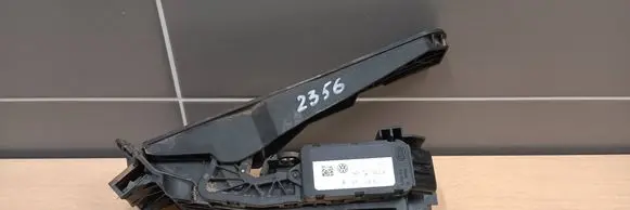 Volkswagen PASSAT B6 Accelerator throttle pedal 6PV00860000 U052607 1K1721503L