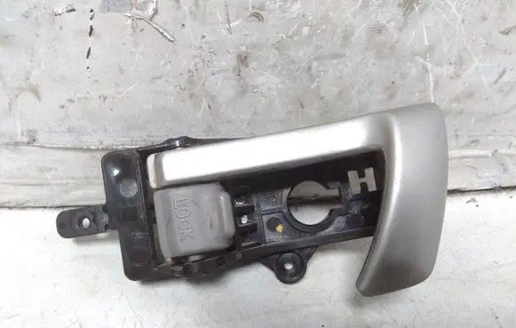 Hyundai Santa Fe Rear door interior handle 82613CM000