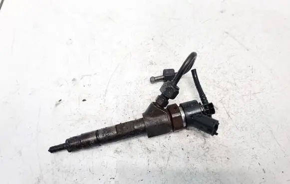 Volvo S40, V40 Fuel injector 7700111014