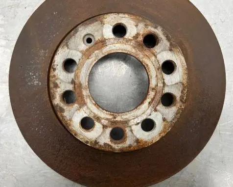 Volkswagen Touran I Rear brake disc