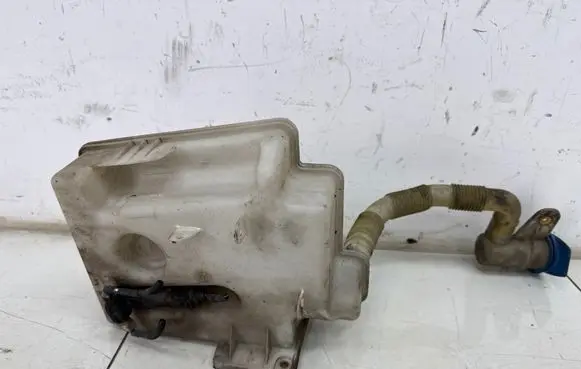 Volkswagen Golf V Windshield washer fluid reservoir/tank 1K0955453