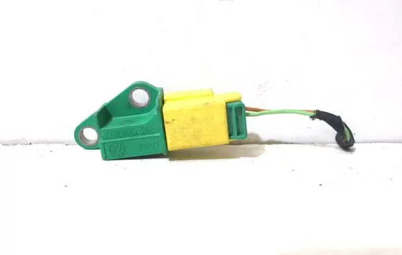 Volkswagen Golf VI Airbag deployment crash/impact sensor 1K0909606D