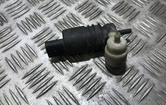 Volkswagen Polo III 6N 6N2 6NF Windscreen/windshield washer pump