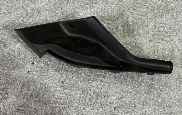 Mitsubishi Outlander Windshield trim 7405A537