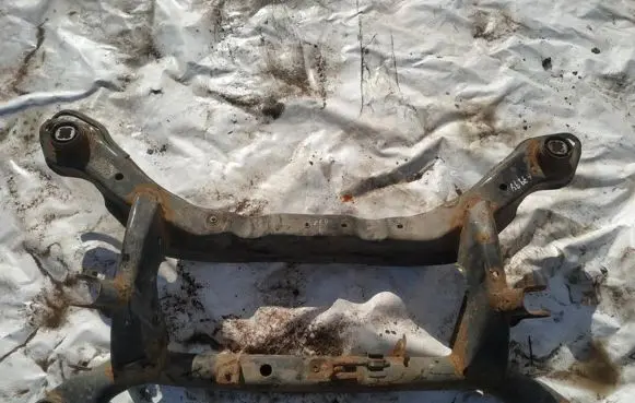 Volvo V70 Rear subframe 