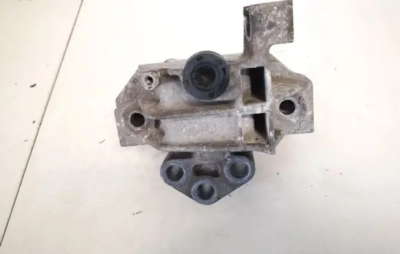 Fiat Bravo Engine mount bracket
