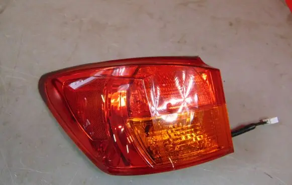 Lexus IS 220D-250-350 Rear/tail lights