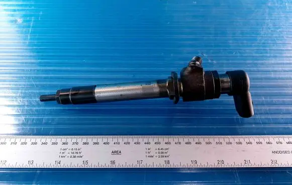Jaguar XF Fuel injector A2C59511316