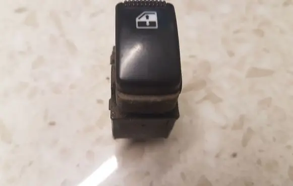 KIA Sorento Electric window control switch