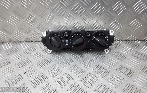 Ford Focus Climate control unit bm5t18549