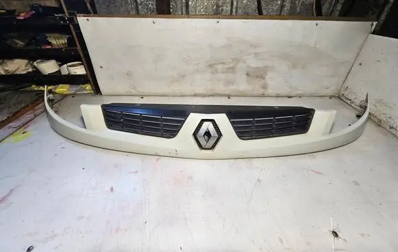 Renault Kangoo I Front grill 8200150629