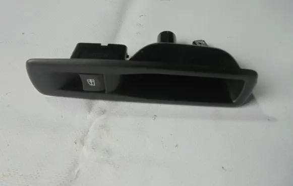 Renault Megane III Quarter vent window switch 156024250A