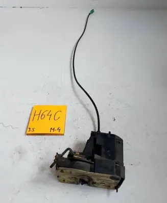 Renault Megane I Front door lock 89656566
