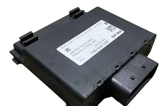 Volkswagen PASSAT B6 Power management control unit 8K0959663