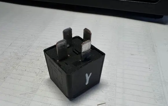Ford Mondeo Mk III Other relay 2S7T14B192AA V23136B1X66