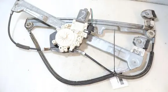 Mitsubishi Colt Front window lifting mechanism without motor