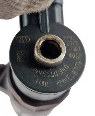 Peugeot Partner Fuel injector 0445110340