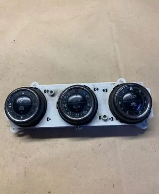 Mercedes-Benz ML W163 Climate control unit A1638204289 5HB96464302