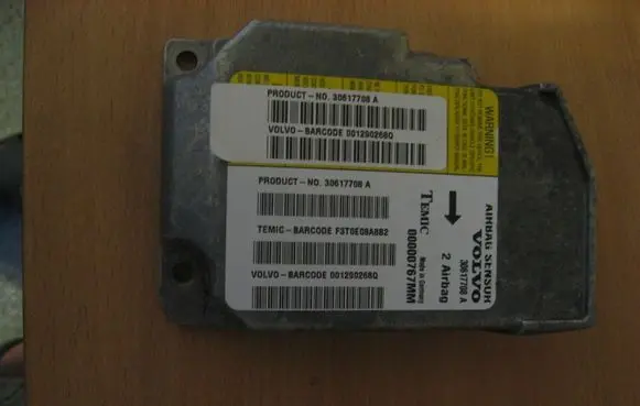 Volvo S40, V40 Airbag control unit/module 30617708A