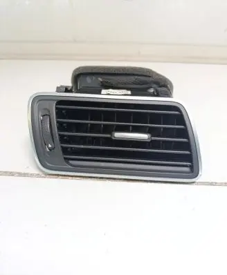 Volkswagen PASSAT B7 Dashboard side air vent grill/cover trim 3AB819702A