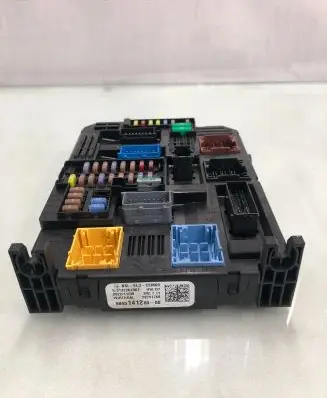 Citroen C4 III e-C4 Fuse module 9845141280