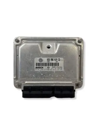 Volkswagen PASSAT B5 Engine control unit/module 038906019CD 0281010218 28SA4308