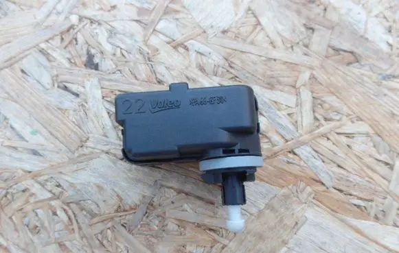 Opel Corsa D Headlight level adjustment motor 
