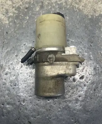 Opel Signum Power steering pump