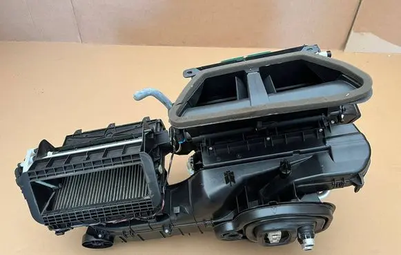 Volkswagen Tiguan Interior heater climate box assembly T1010827A