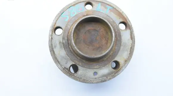 Volvo S40 Rear wheel hub