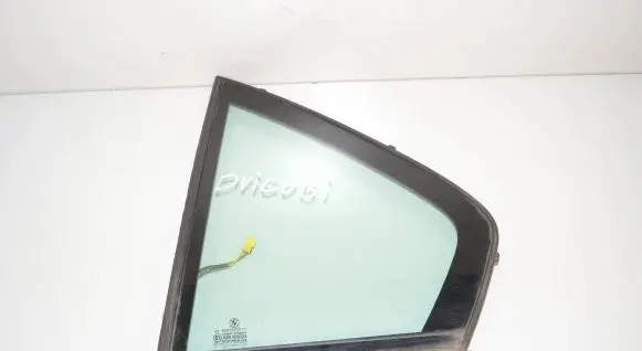 BMW 7 E38 Rear vent window glass 