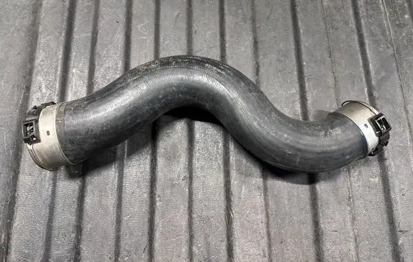 Intercooler hose/pipe