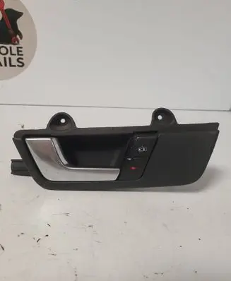 Audi A4 S4 B7 8E 8H Front door interior handle 8e1837019