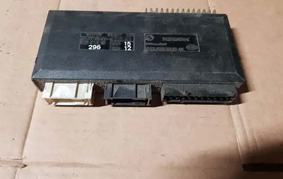 BMW 7 E38 Comfort/convenience module 8372141