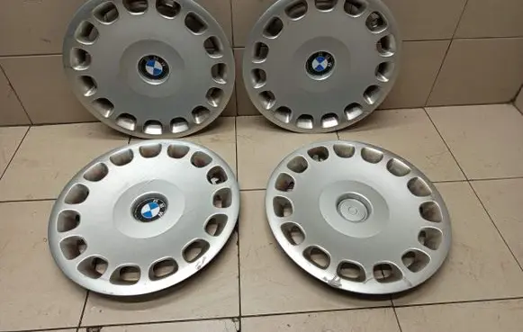 BMW 5 E39 R15 wheel hub/cap/trim 1093324