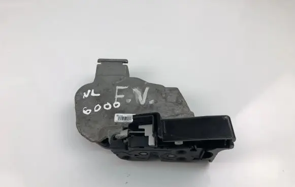 Volvo V50 Coupe door lock (next to the handle) 30753657