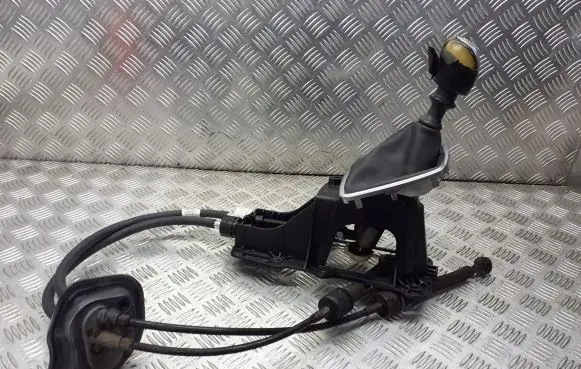 Renault Laguna III Gearbox retarder lever 8200743573G