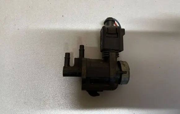 Audi Q5 SQ5 Vacuum valve 1K0906283A
